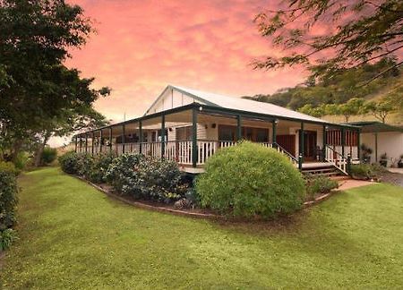 Amamoor Homestead And Country Cottages Exterior photo